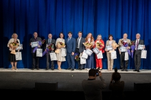 Торжественная церемония награждения педагогов в Саровском драматическом театре. 26.09.2023_11